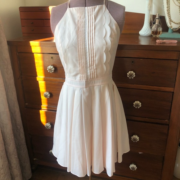 Gorgeous open back light pink pleated bow dress - Picture 1 of 5